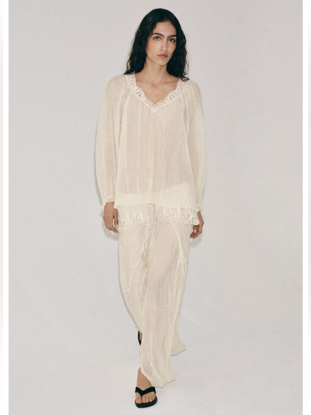 NWT Zara ZW Collection Embroidered Crinkle Blouse Ecru M - Picture 5 of 12